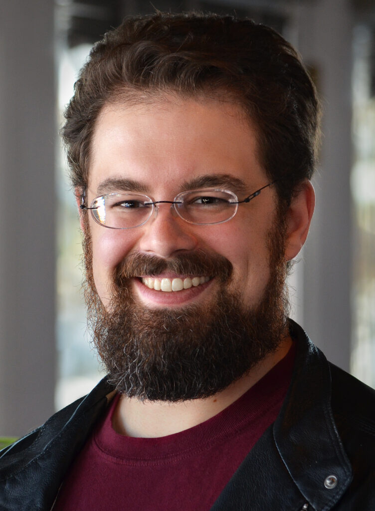 Christopher Paolini headshot